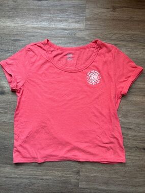 Vans Women's Coral Scoop Neck Logo Tee - Pink